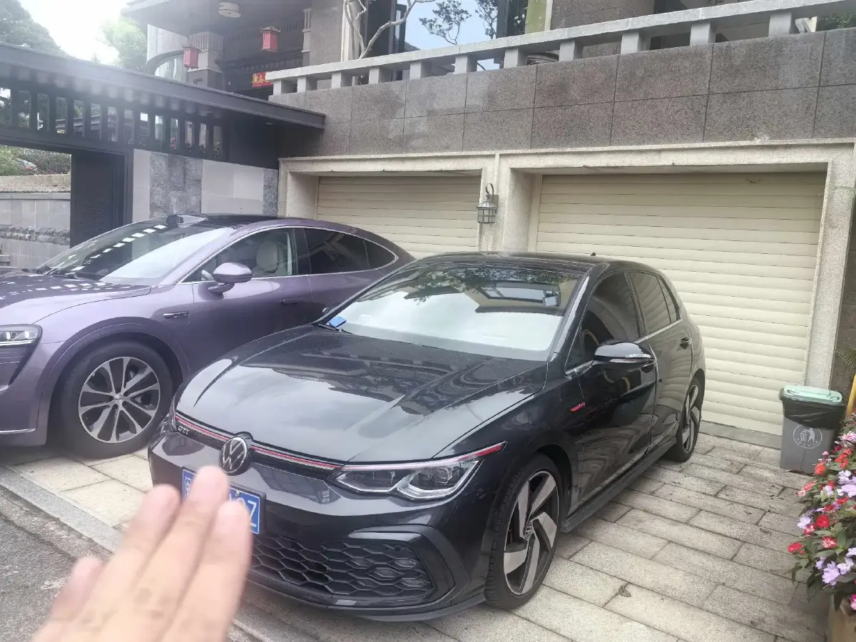 2021 Volkswagen GolfGTI 2.0T 220HP L4 7DCT