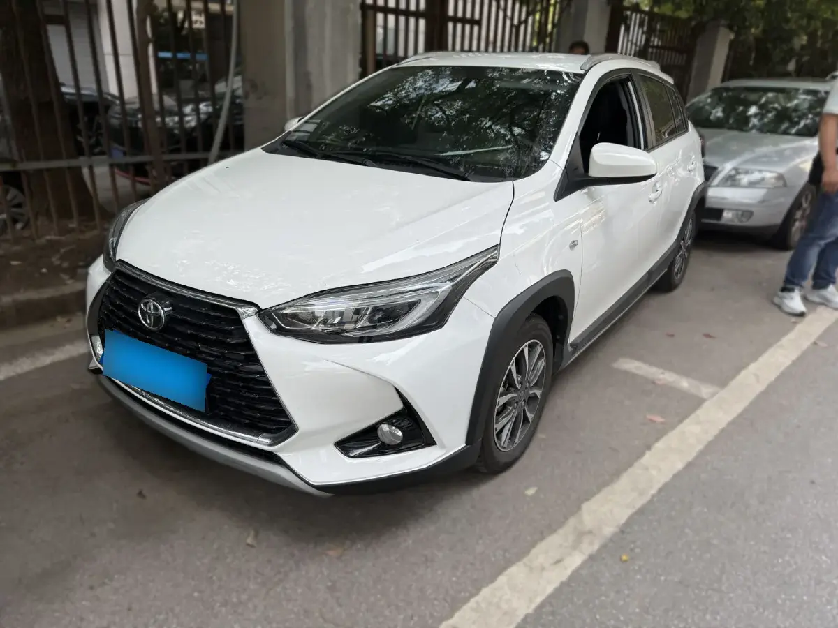 2022 Toyota Yaris L 1.5L 112HP L4 CVT