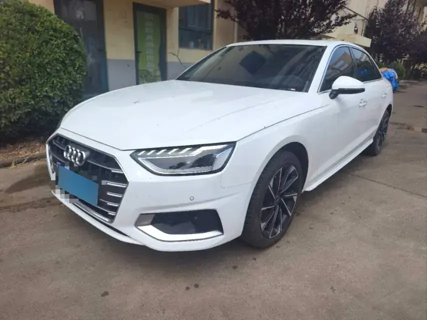 2023 Audi A4L 2.0T 190HP L4 7DCT