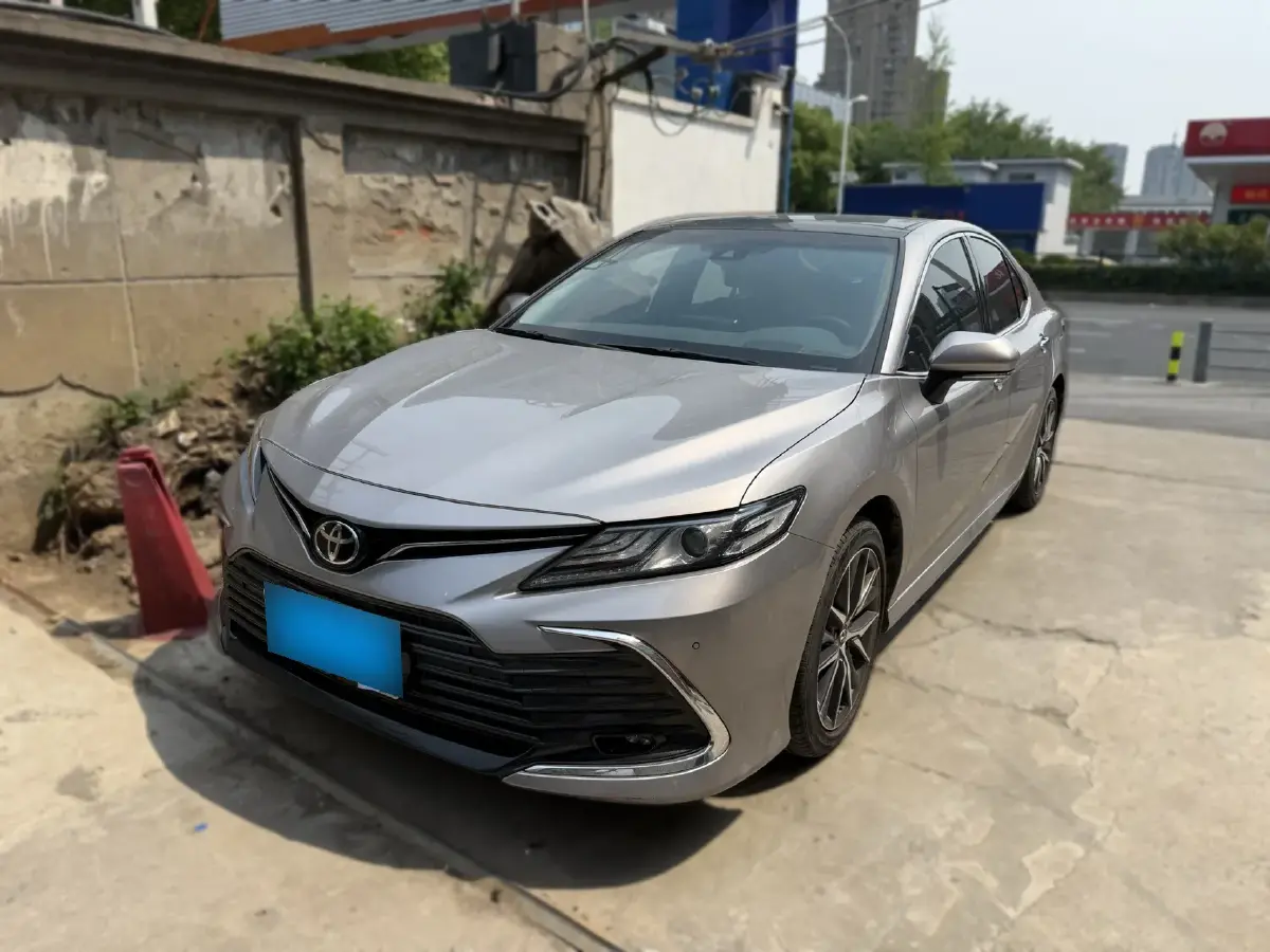 2021 Toyota Camry 2.5L 209HP L4 8AT