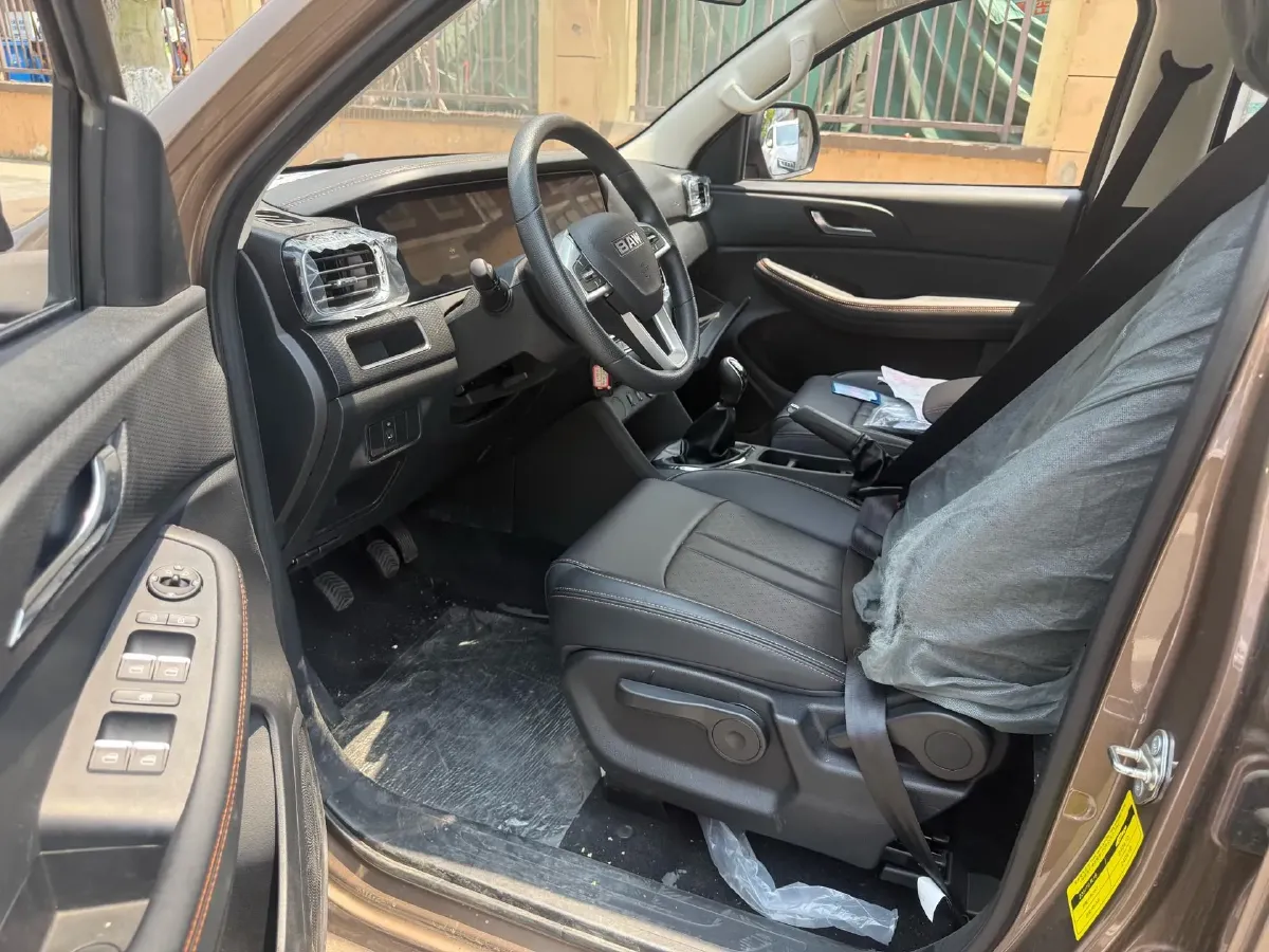 2023 BAW Calorie 2.0L 144HP L4 8AT,autocango,china used car exporter,china ev exporter,chinese used car exporter,chinese used ev exporter