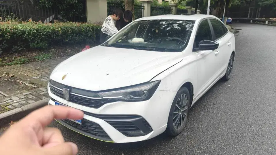 2021 Roewe i5 1.5L 120HP L4 CVT
