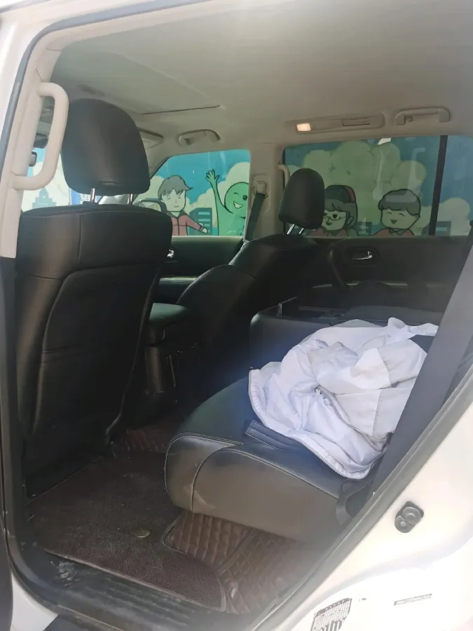 2023 Nissan Patrol 5.6L 400HP V8 7AT,autocango,china used car exporter,china ev exporter,chinese used car exporter,chinese used ev exporter
