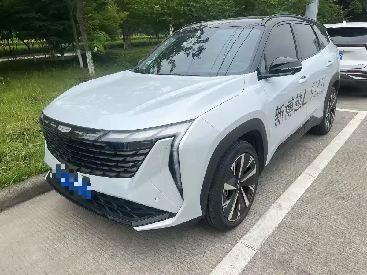 2024 Geely StarRay 1.5T 181HP L4 7DCT