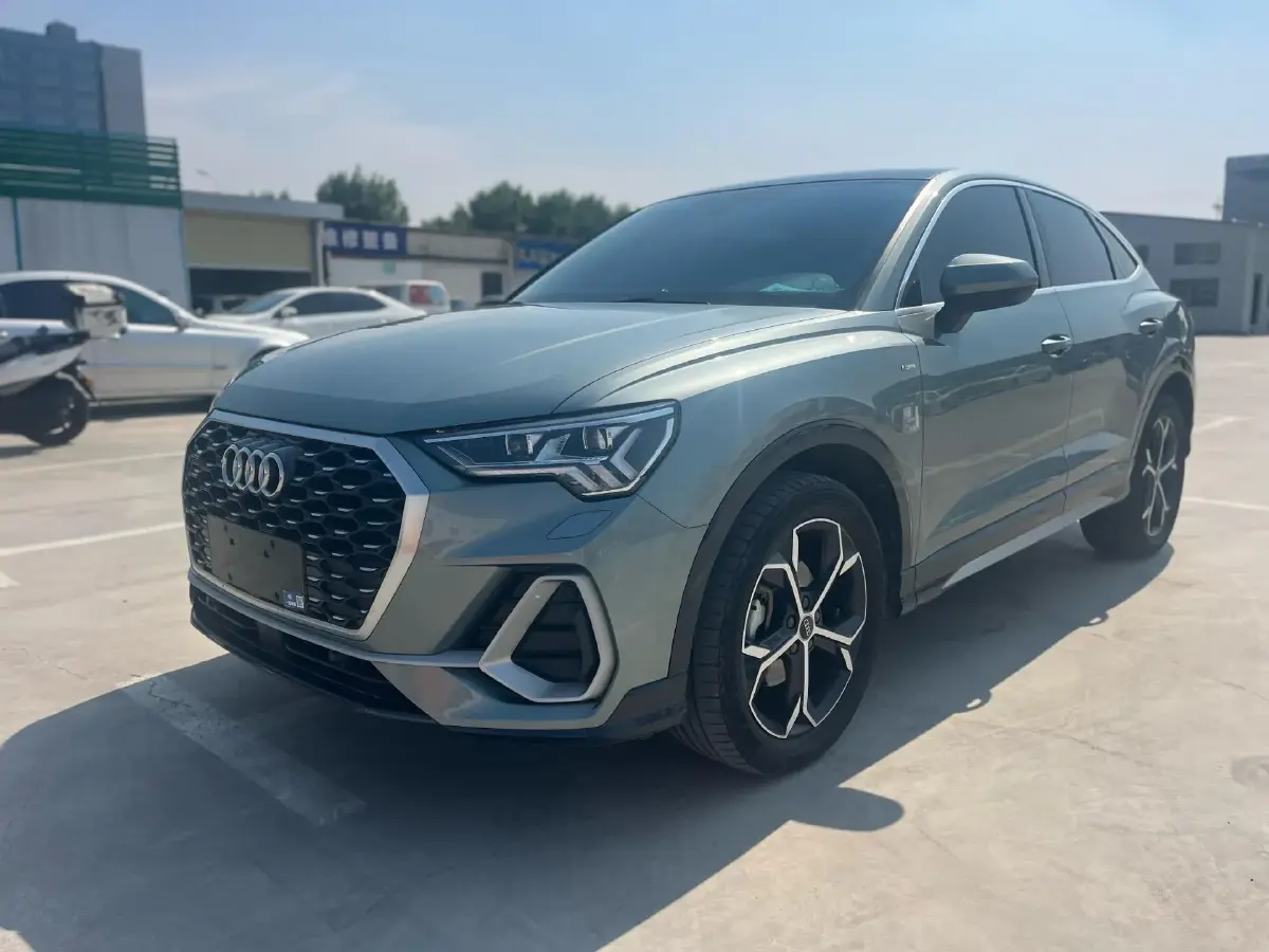 2022 Audi Q3 Sportback 2.0T 220HP L4 7DCT