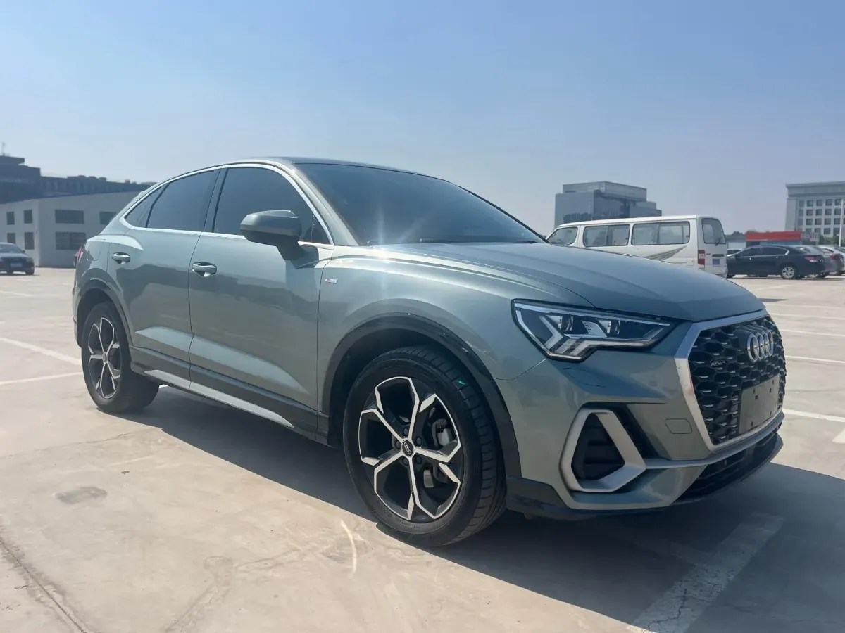 2022 Audi Q3 Sportback 2.0T 220HP L4 7DCT,autocango,china used car exporter,china ev exporter,chinese used car exporter,chinese used ev exporter