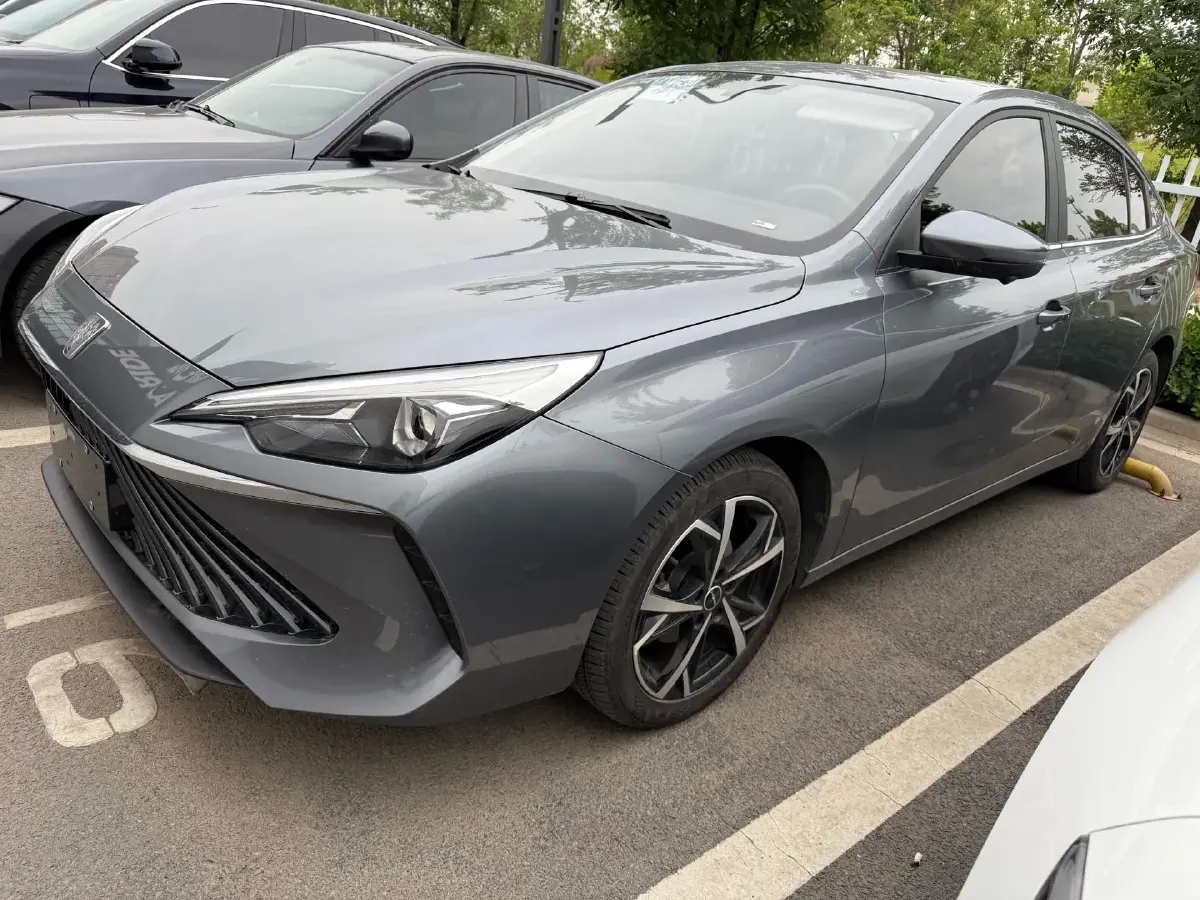 2023 Roewe i5 1.5L 129HP L4 CVT