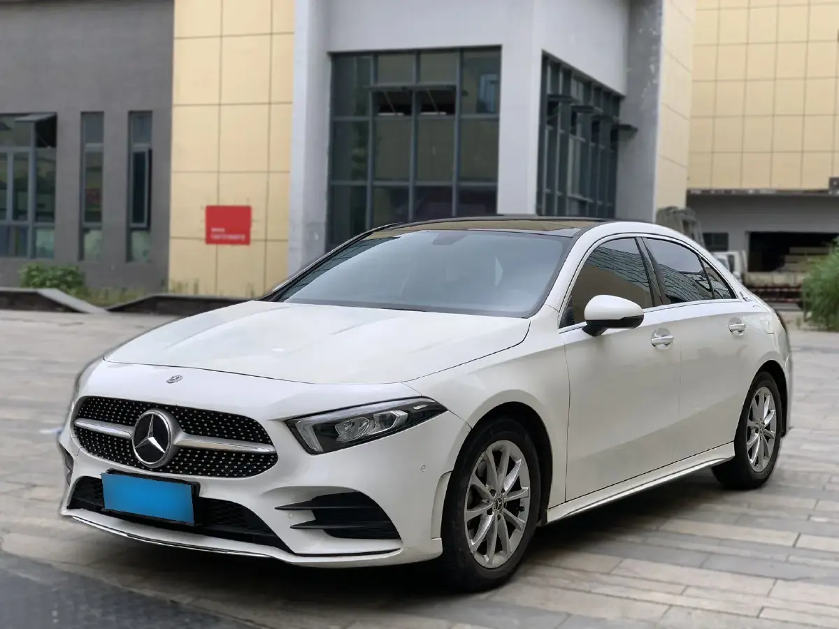 2022 Mercedes-Benz A Class 1.3T 163HP L4 7DCT