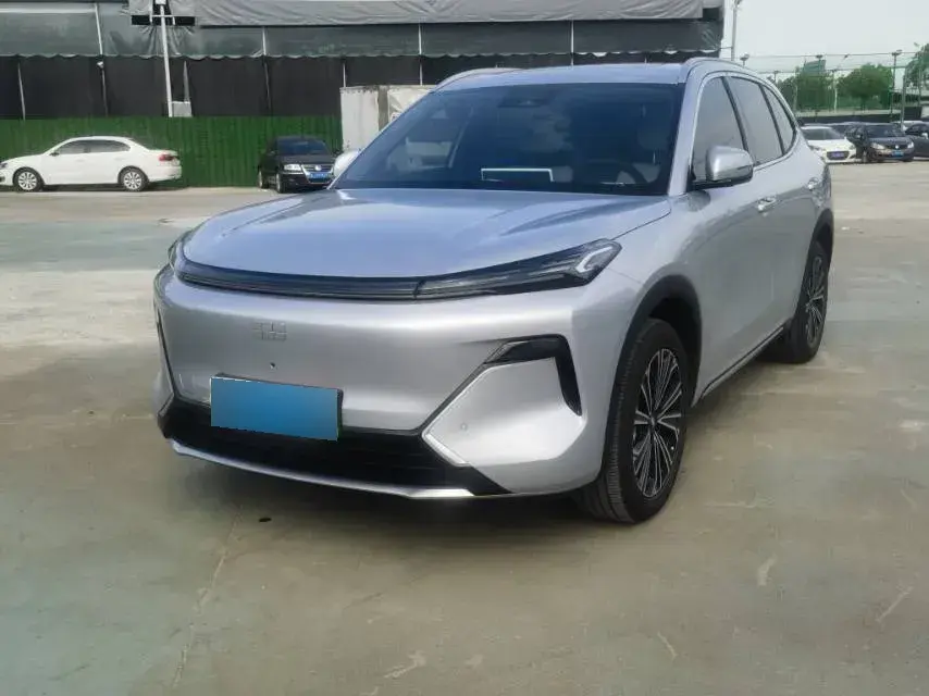 2025 Geely Galaxy Starship 7 EM-i 1.5L 112HP L4 1DHT PHEV 19.09KWH
