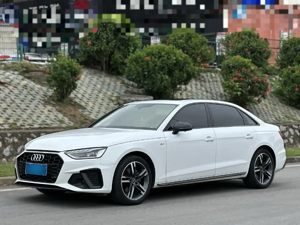 2023 Audi A4L 2.0T 190HP L4 7DCT