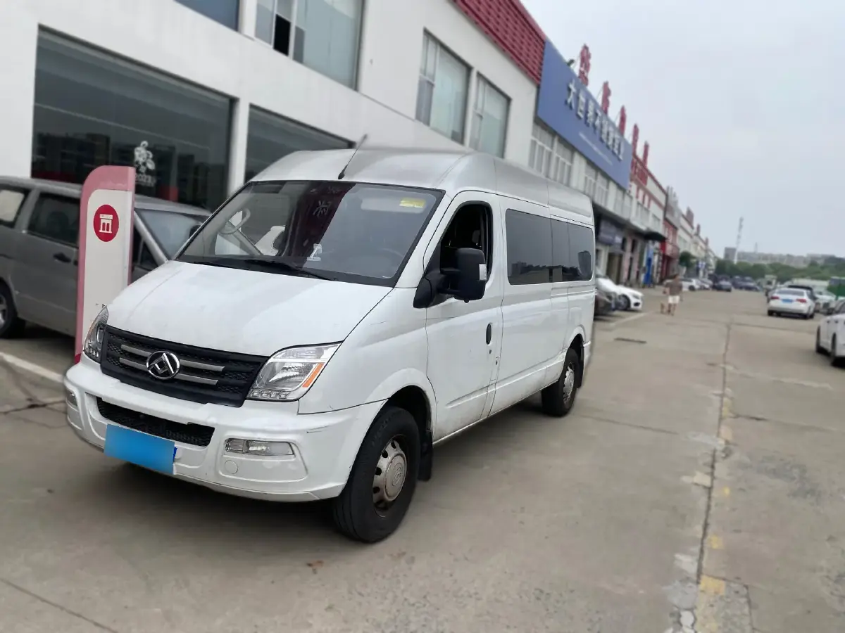 2020 MAXUS XinTu V80 2.5T 136HP L4 6AMT