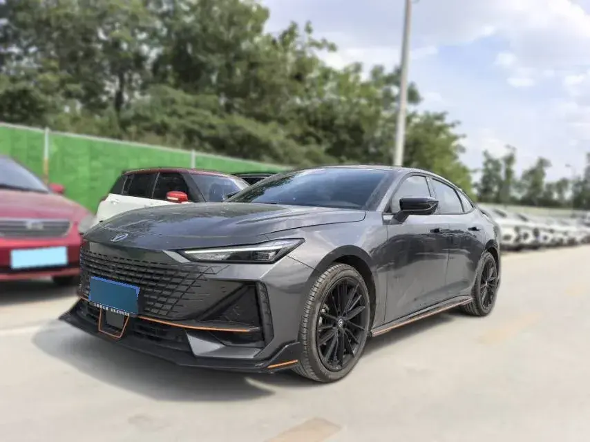 2023 ChangAn UNI-V 1.5T 188HP L4 7DCT