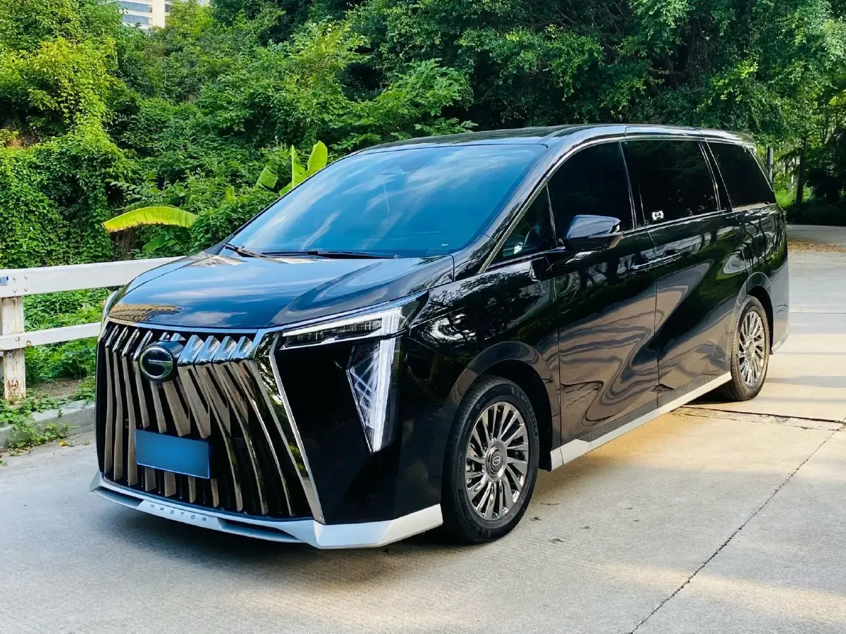 2023 GAC Trumpchi M8 2.0T 190HP L4 E-CVT Hybrid