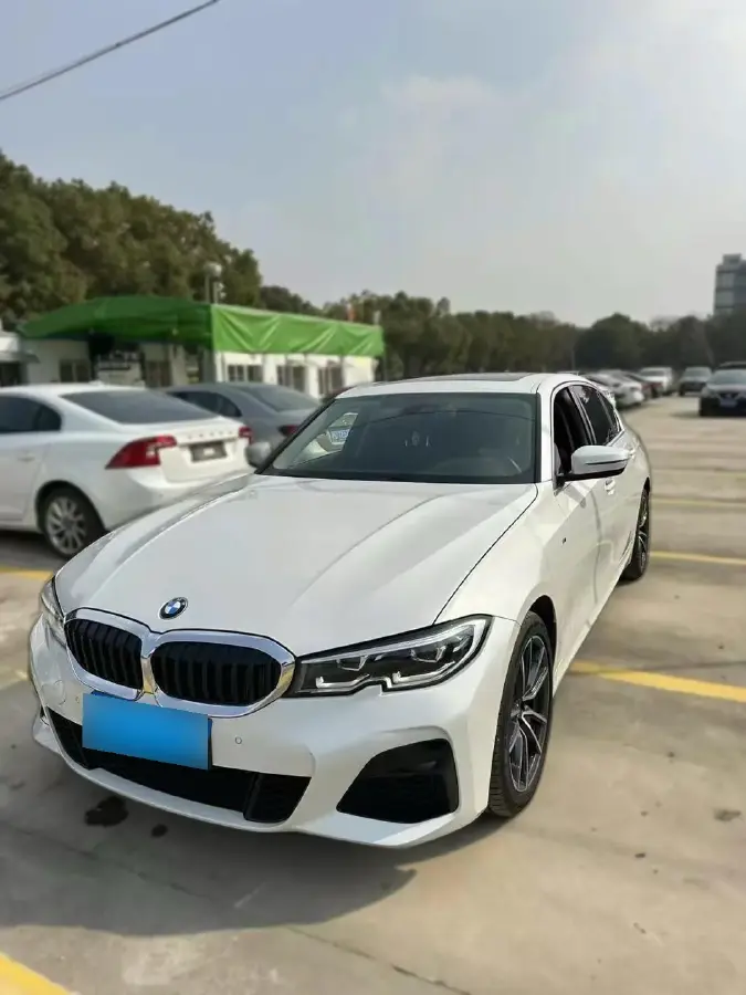 2022 BMW 3 Series 2.0T 156HP L4 8AT