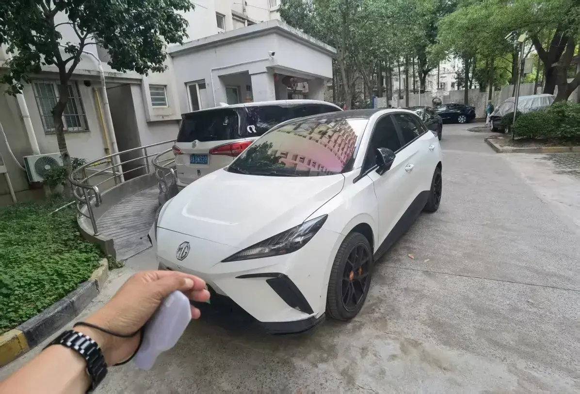 2022 MG 4 EV BEV 51KWH