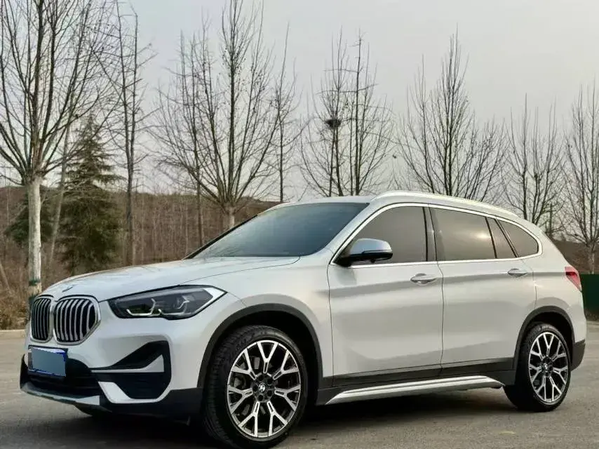 2022 BMW X1 2.0T 192HP L4 8AT