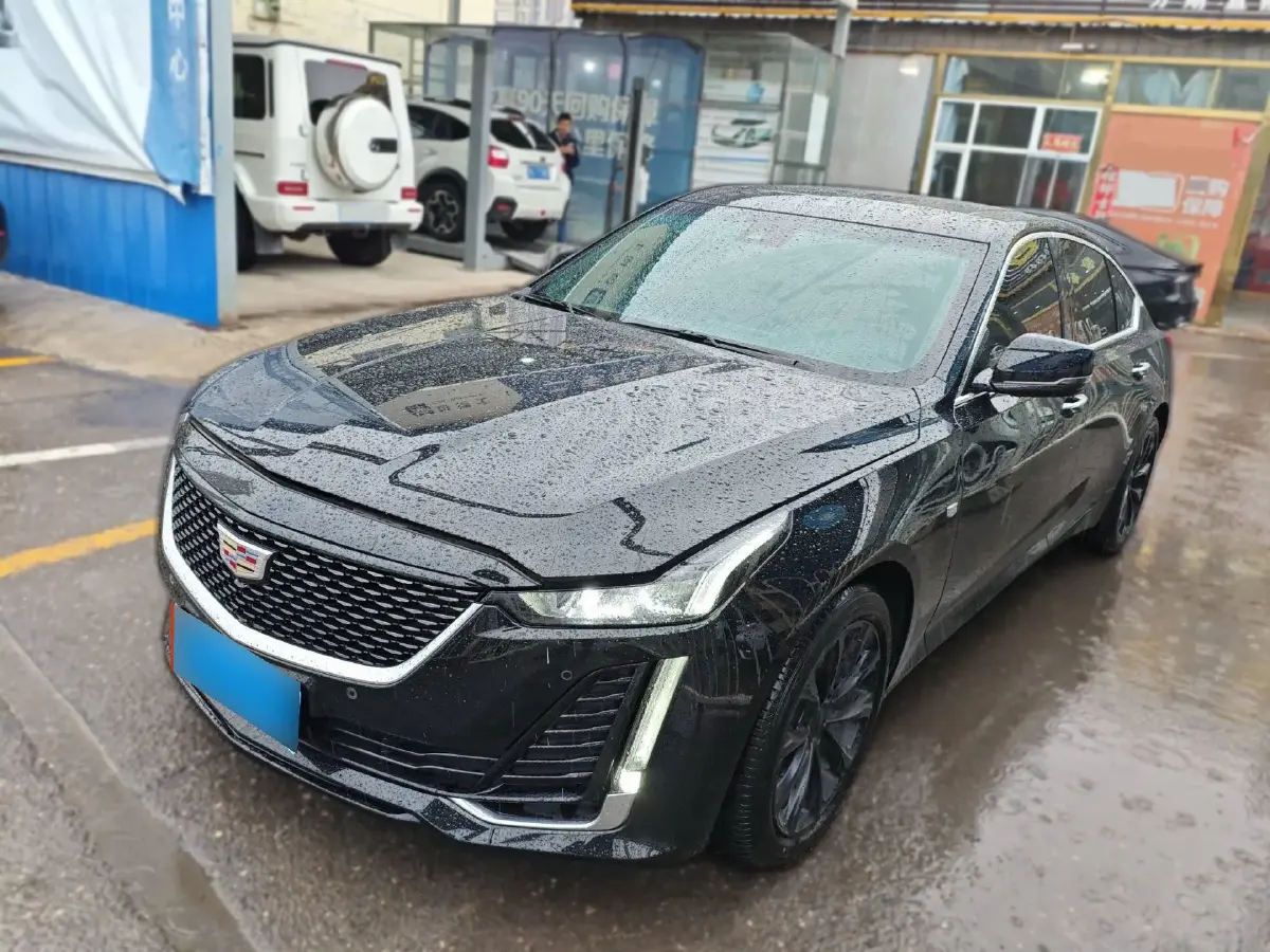 2023 Cadillac CT5 2.0T 237HP L4 10AT