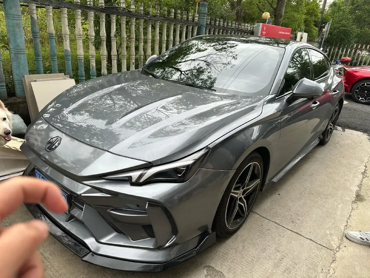 2025 MG 7 2.0T 261HP L4 9AT