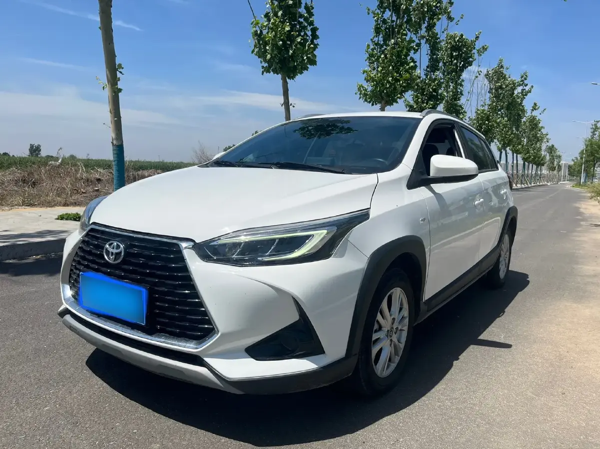 2022 Toyota Yaris L 1.5L 112HP L4 CVT