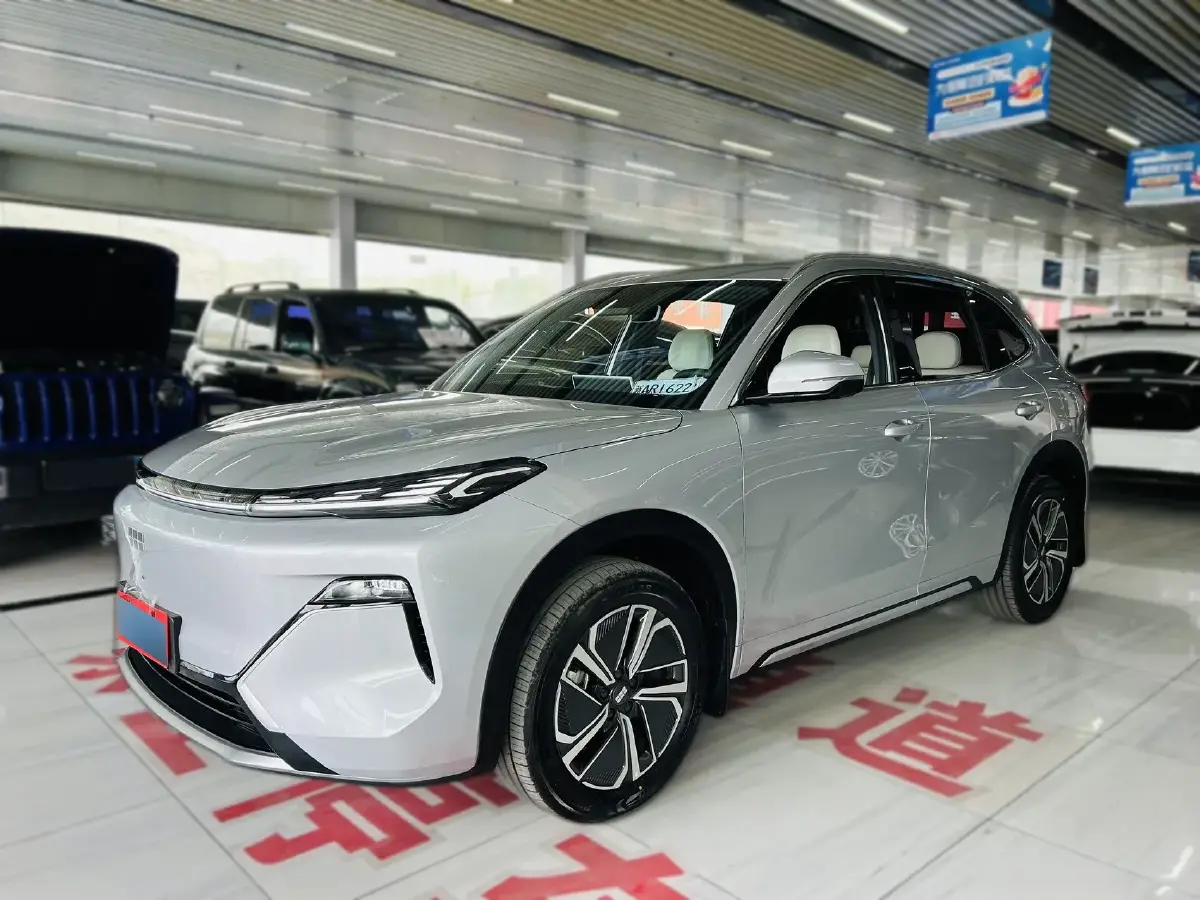 2025 Geely Galaxy Starship 7 EM-i 1.5L 112HP L4 1DHT PHEV 19.09KWH