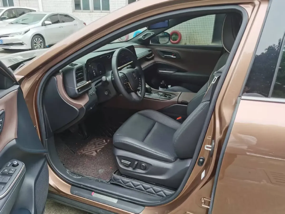 2023 Toyota CrownSportCross 2.5L 185HP L4 E-CVT Hybrid,autocango,china used car exporter,china ev exporter,chinese used car exporter,chinese used ev exporter