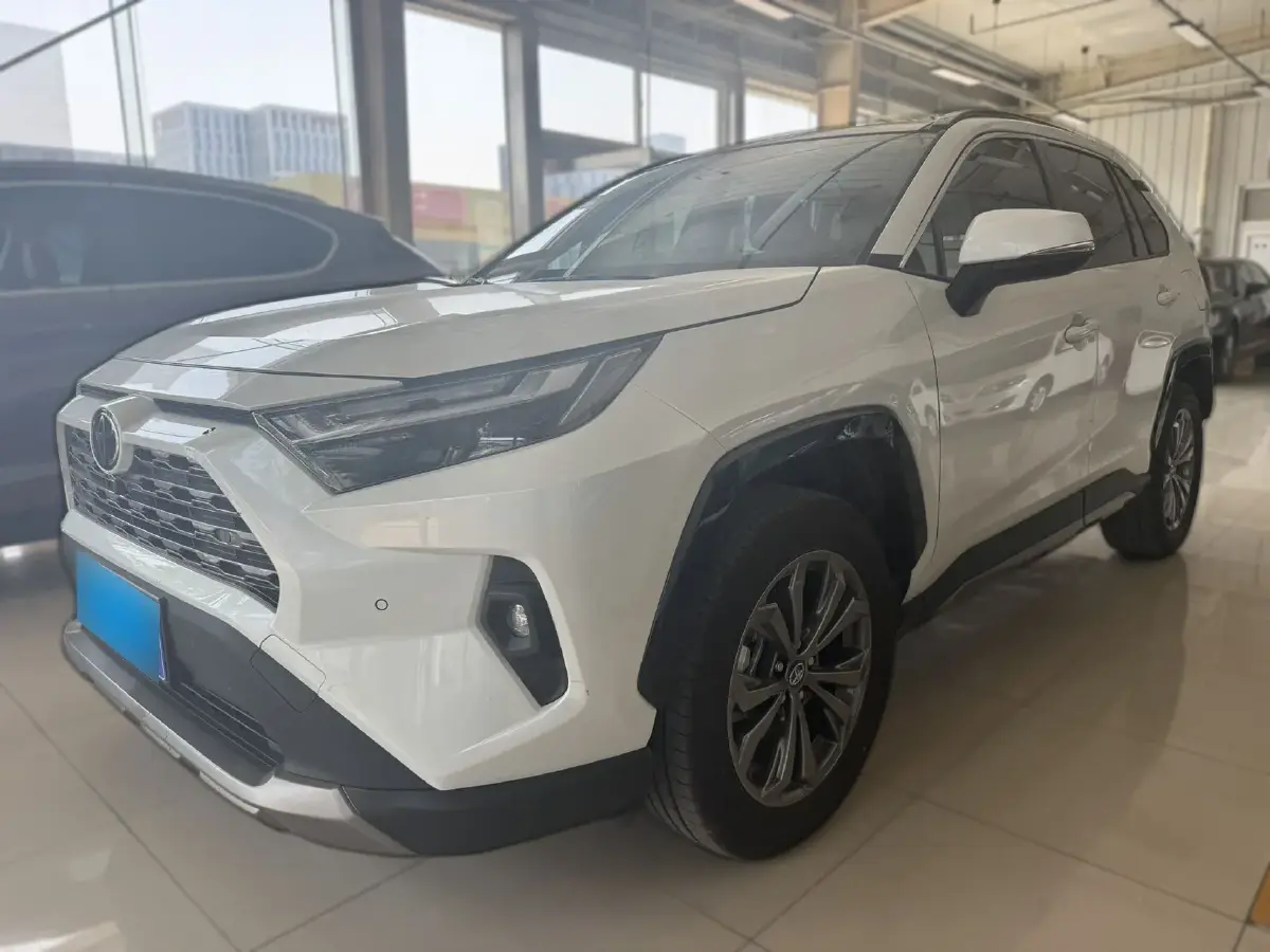 2024 Toyota RAV4 2.0L 171HP L4 CVT