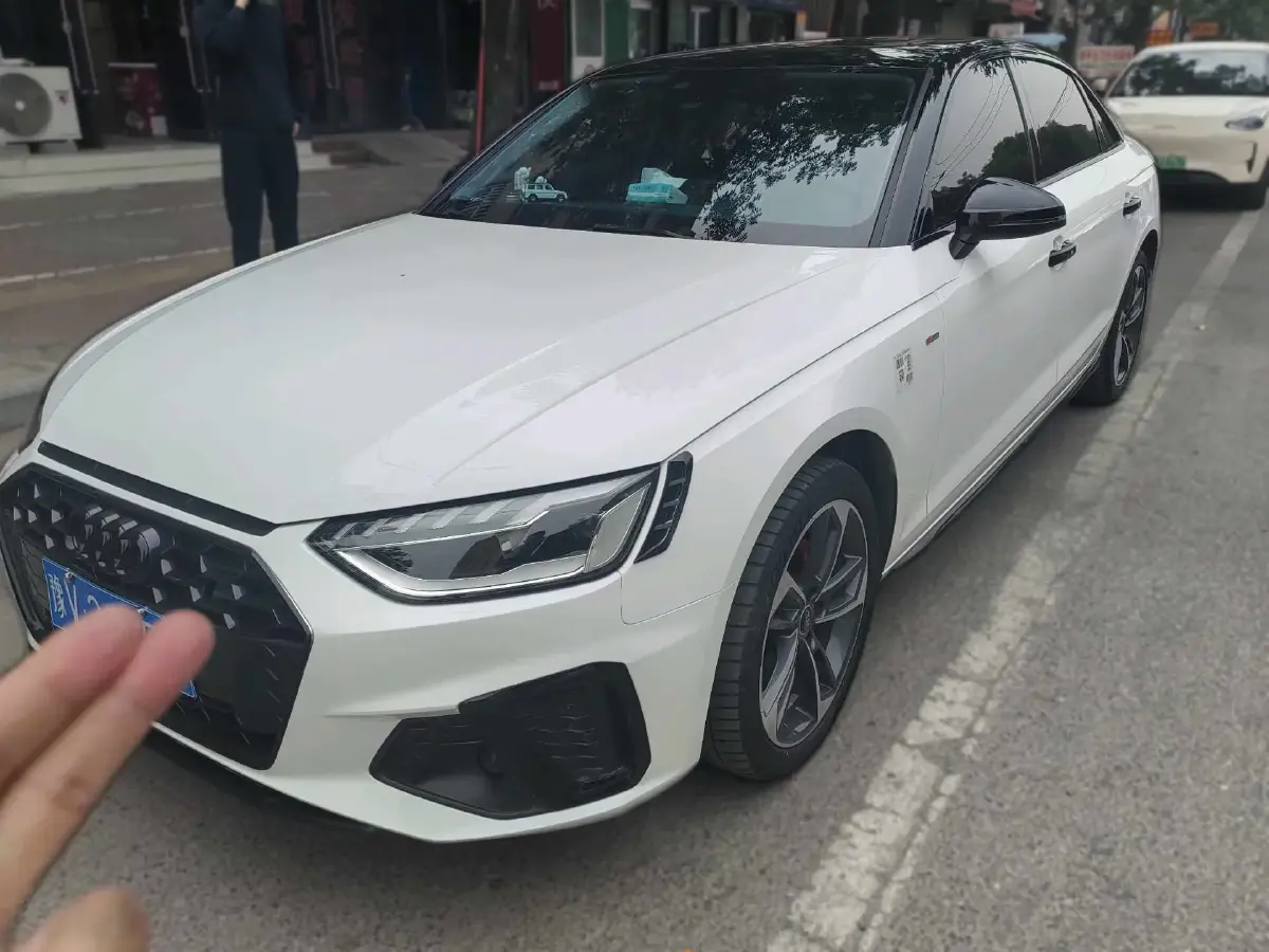 2023 Audi A4L 2.0T 190HP L4 7DCT