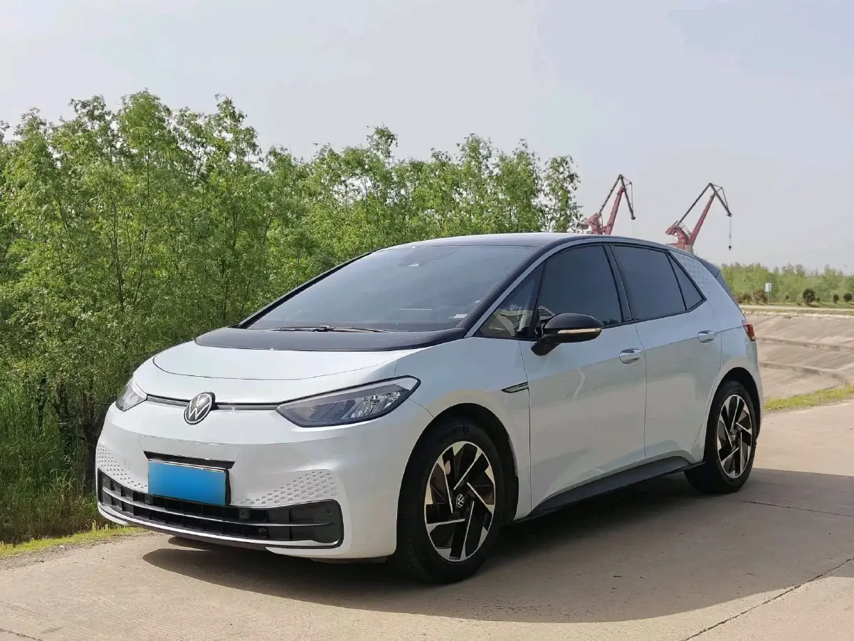 2023 Volkswagen ID.3 BEV 52.8KWH