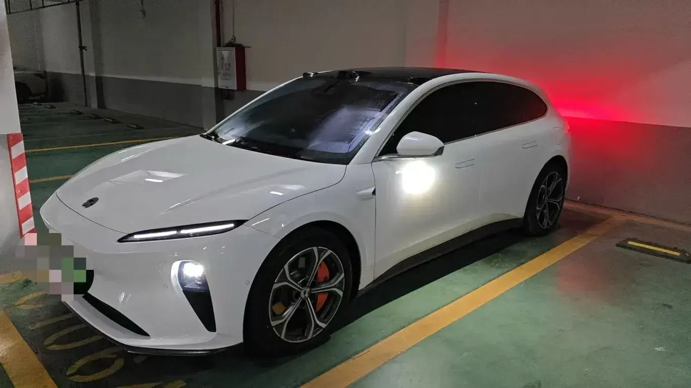 2023 NIO ET5T BEV 75KWH