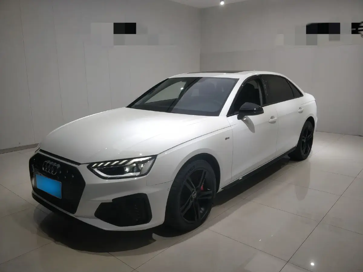 2022 Audi A4L 2.0T 190HP L4 7DCT