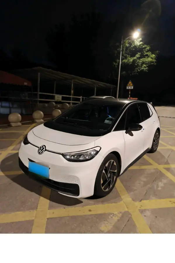 2025 Volkswagen ID.3 BEV 52.8KWH