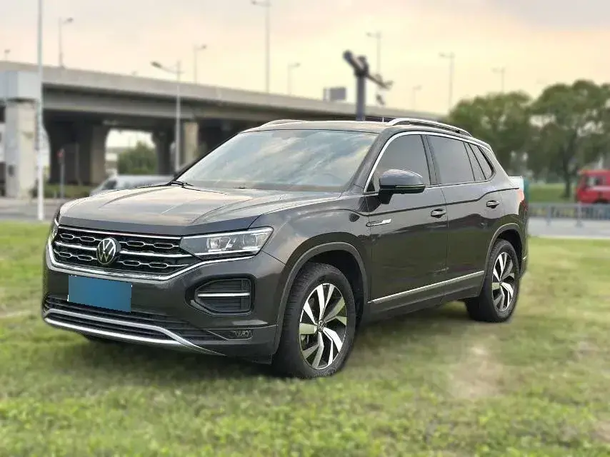 2022 Volkswagen Tayron 2.0T 186HP L4 7DCT