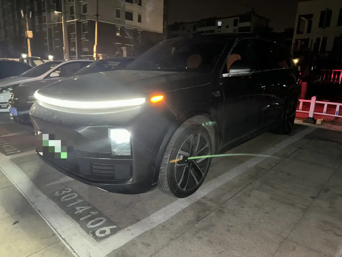 2022 Li L9 Range Extended 154HP REEV 42.6KWH