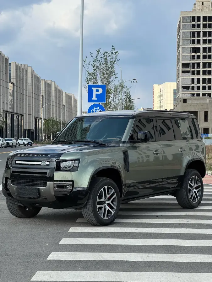 2022 Land Rover Defender 3.0T 400HP L6 8AT