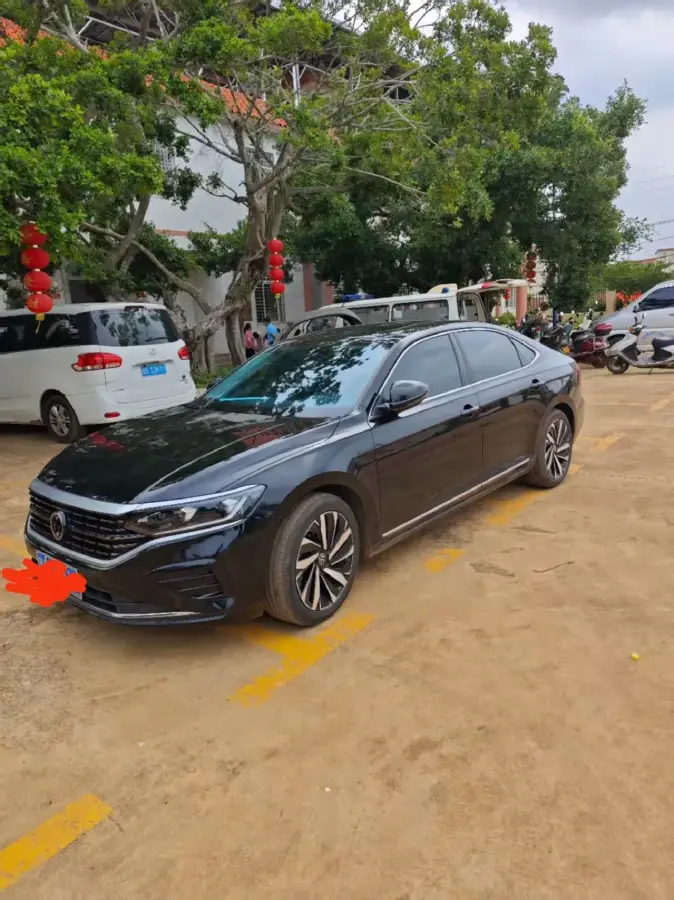 2023 Volkswagen Passat 2.0T 186HP L4 7DCT