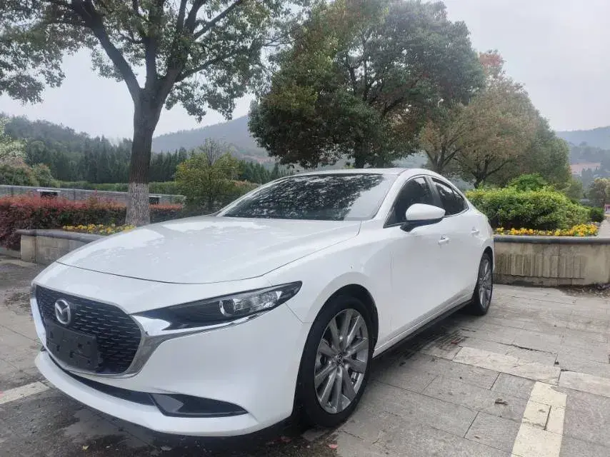 2022 Mazda 3 Axela 2.0L 158HP L4 6AT