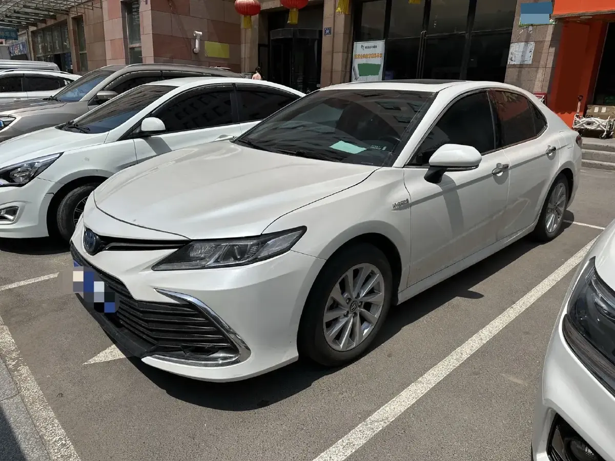 2023 Toyota Camry 2.5L 178HP L4 E-CVT Hybrid