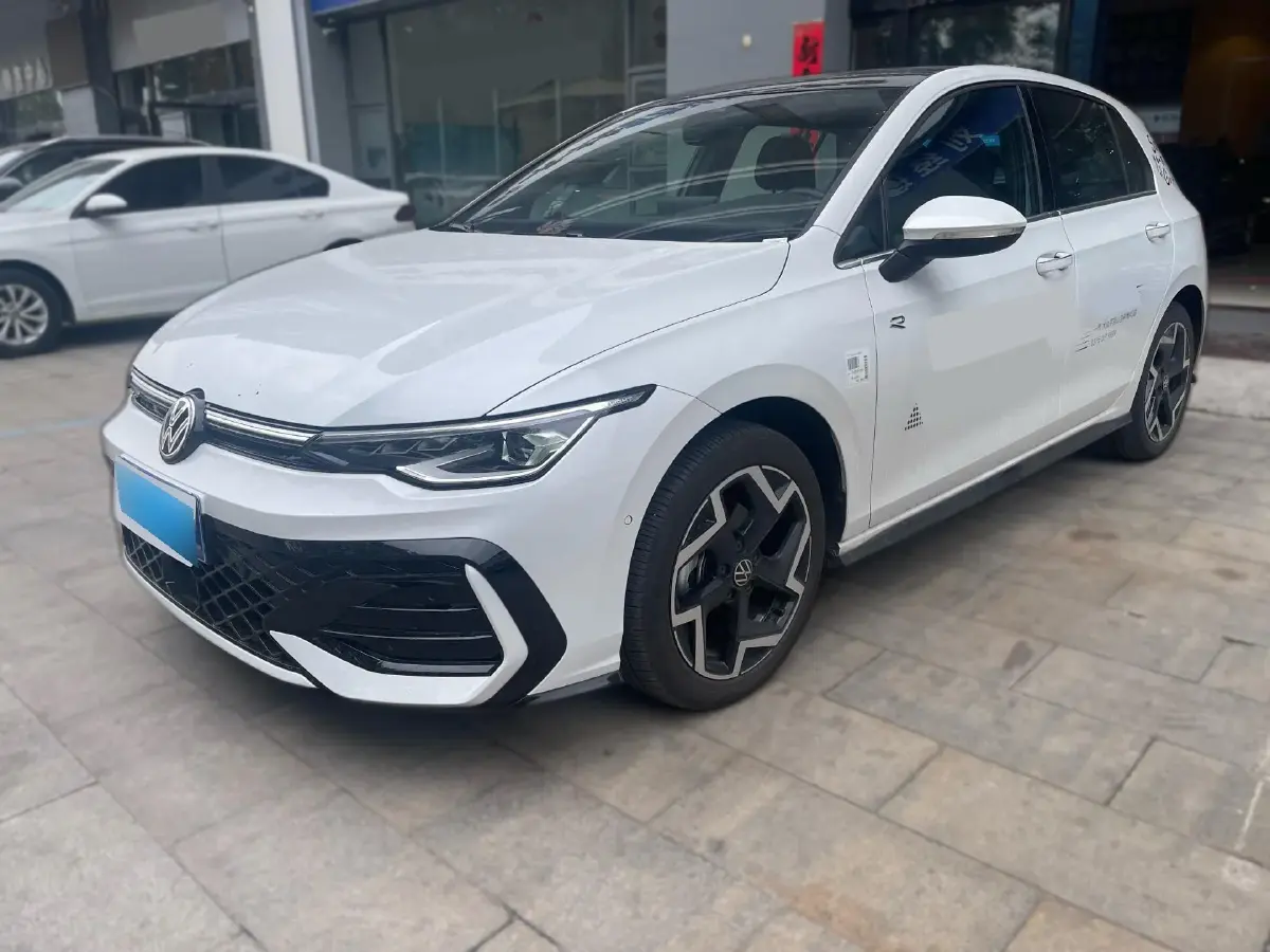 2025 Volkswagen Golf 1.5T 160HP L4 7DCT