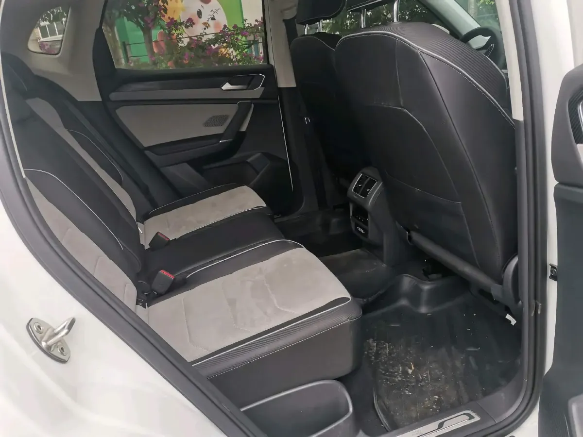 2024 Volkswagen Tayron X 2.0T 186HP L4 7DCT,autocango,china used car exporter,china ev exporter,chinese used car exporter,chinese used ev exporter