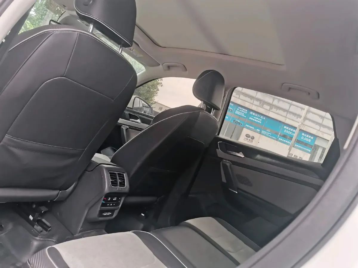 2024 Volkswagen Tayron X 2.0T 186HP L4 7DCT,autocango,china used car exporter,china ev exporter,chinese used car exporter,chinese used ev exporter