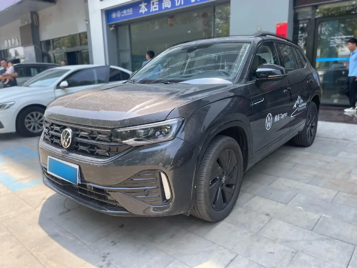 2023 Volkswagen Tayron 2.0T 220HP L4 7DCT