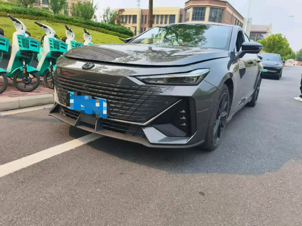 2022 ChangAn UNI-V 1.5T 188HP L4 7DCT