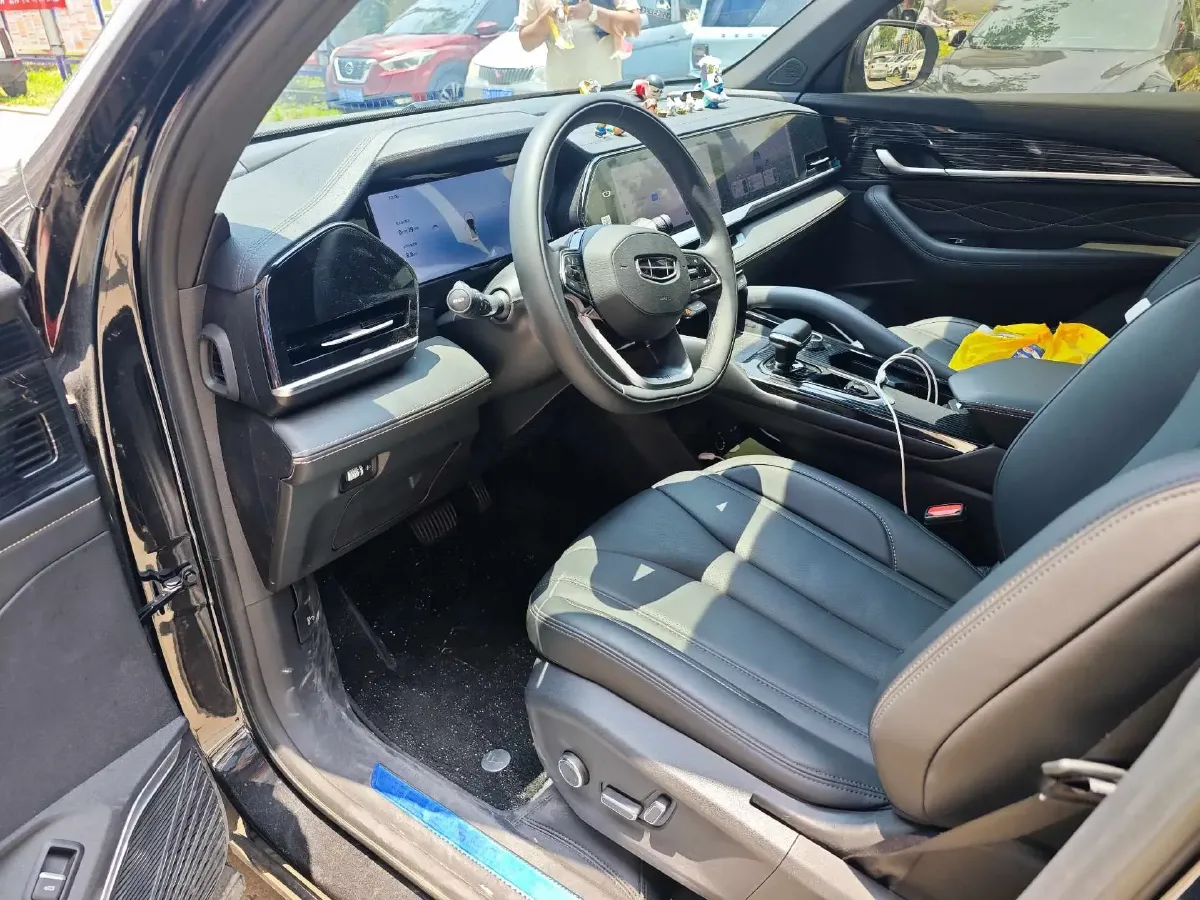 2024 Geely Monjaro 2.0T 218HP L4 7DCT,autocango,china used car exporter,china ev exporter,chinese used car exporter,chinese used ev exporter