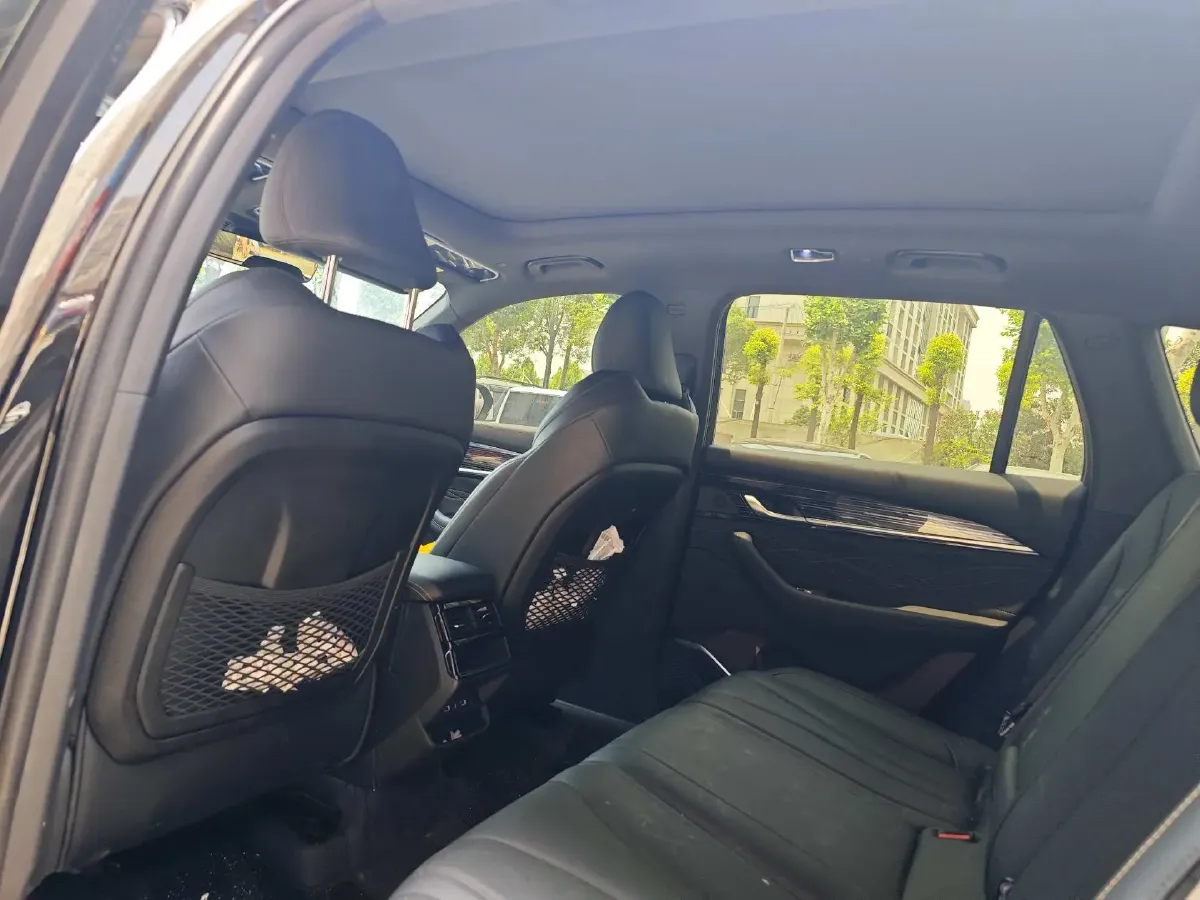 2024 Geely Monjaro 2.0T 218HP L4 7DCT,autocango,china used car exporter,china ev exporter,chinese used car exporter,chinese used ev exporter