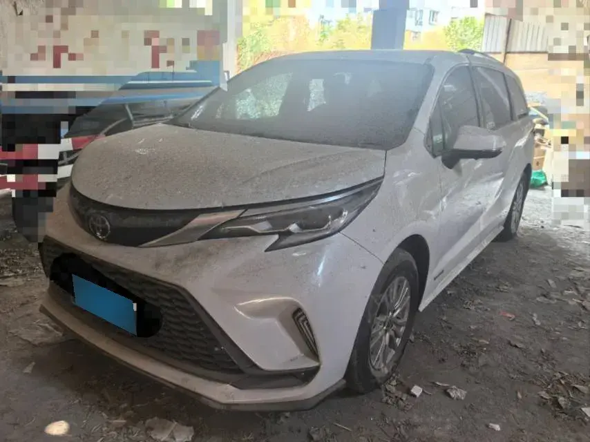 2021 Toyota Sienna 2.5L 192HP L4 E-CVT Hybrid