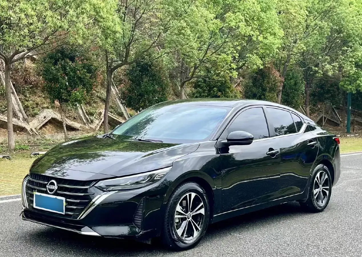 2023 Nissan Sylphy 1.6L 135HP L4 CVT