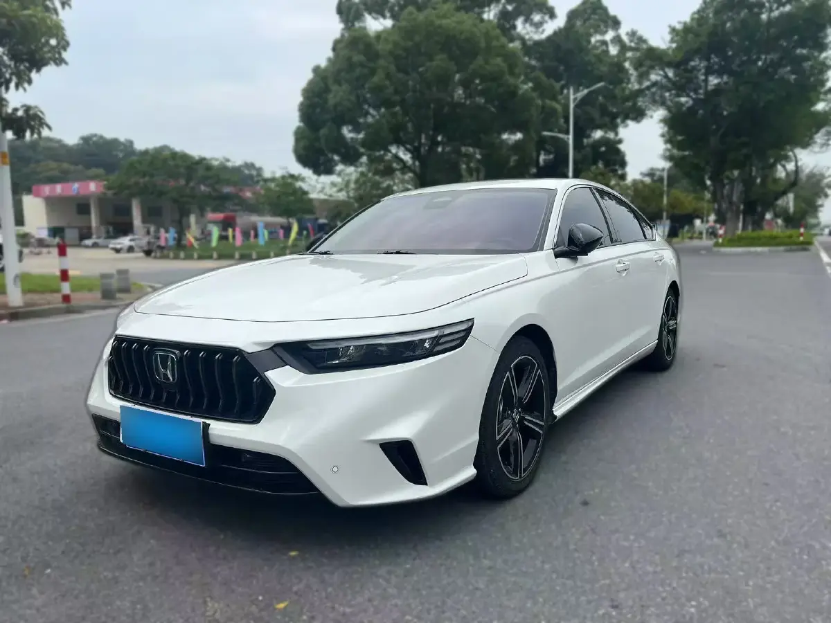 2024 Honda Inspire 1.5T 192HP L4 CVT