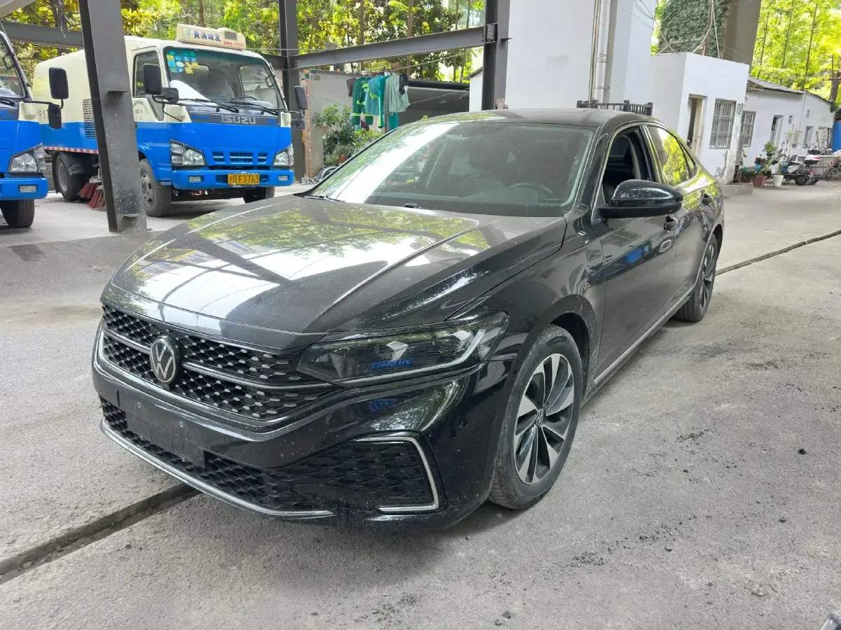 2023 Volkswagen Passat 1.4T 150HP L4 7DCT