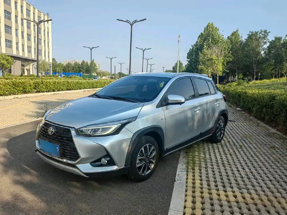 2022 Toyota Yaris L 1.5L 112HP L4 CVT