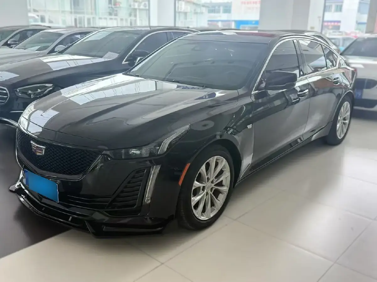 2022 Cadillac CT5 2.0T 237HP L4 10AT